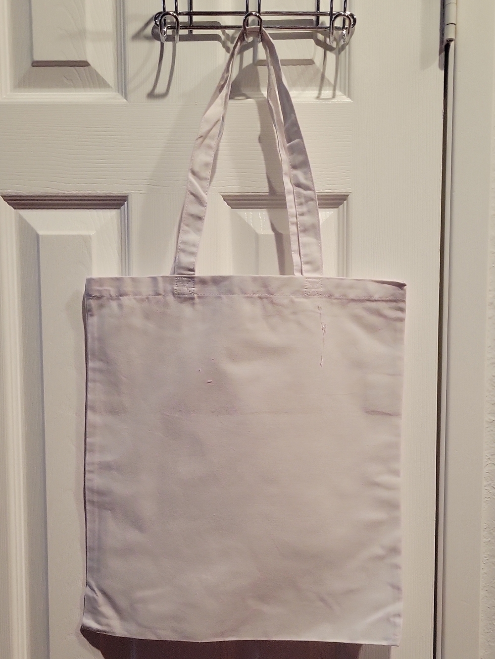 Women’s Graphic Tote Bag - Pink, Red, Purple Lip Print - Picture 2 of 3